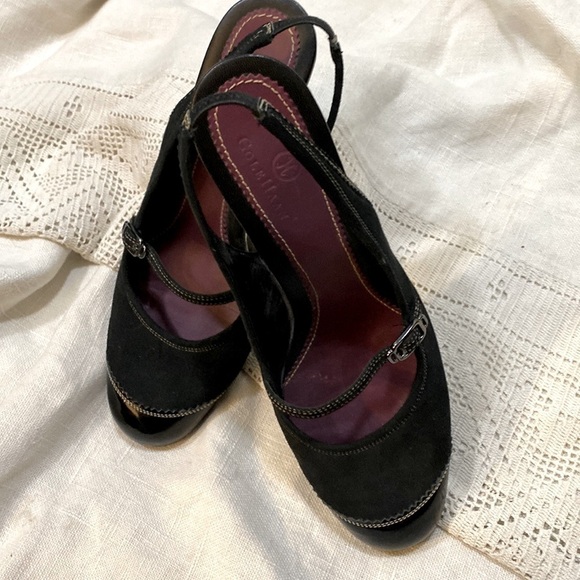 COLE HAAN SUEDE SLINGBACK HEELS WITH STRAP AND PATENT LEATHER TOES - Picture 1 of 8